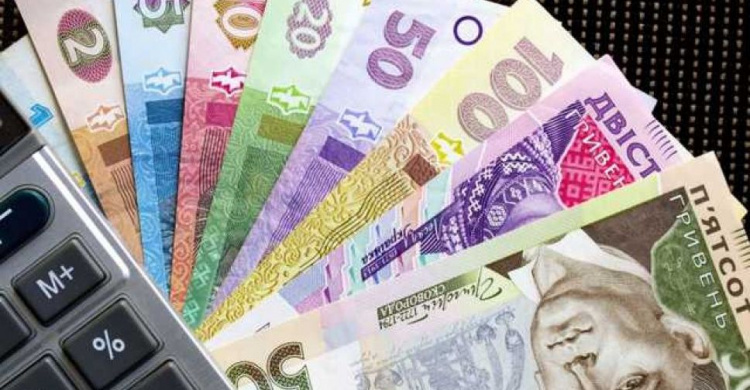 Средняя зарплата в Украине в июне составила более 14 тысяч гривен