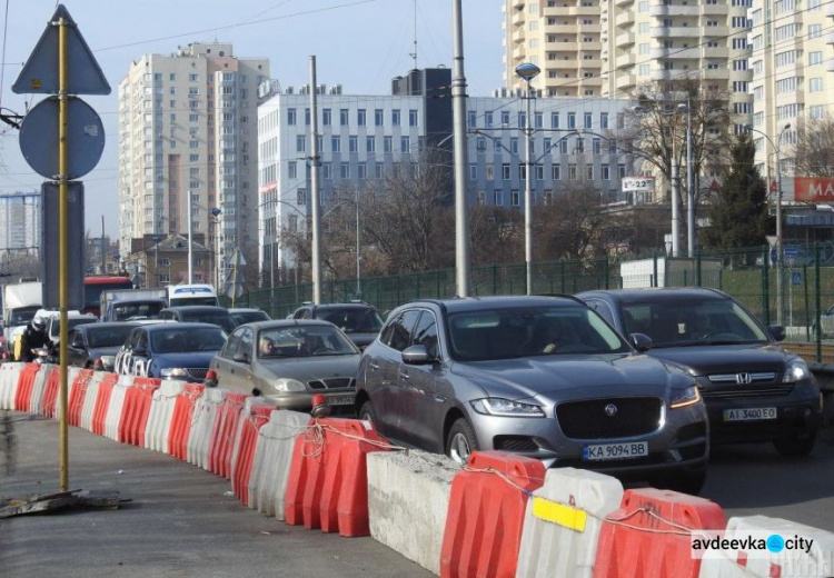 На украинских дорогах появятся новые знаки: как они выглядят и что означают