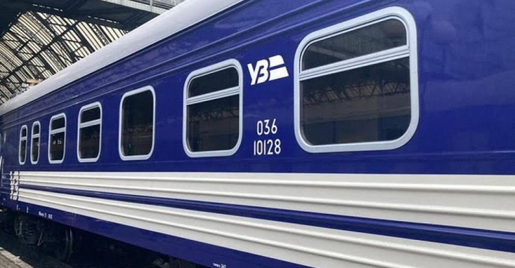 «Укрзалізниця» призначила евакуаційний потяг з Донбасу до Львова