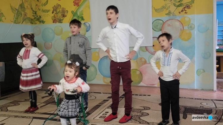 Для дітей з "Іскорки" пройшов святковий захід з нагоди Дня Захисника України