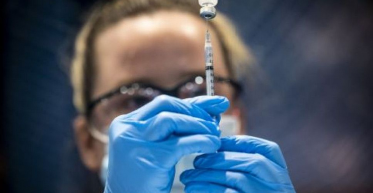 Pfizer просит регулятор США разрешить COVID-вакцину для детей от 5 лет