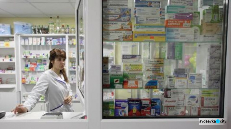В Украине запретили продажу лекарств детям до 14 лет