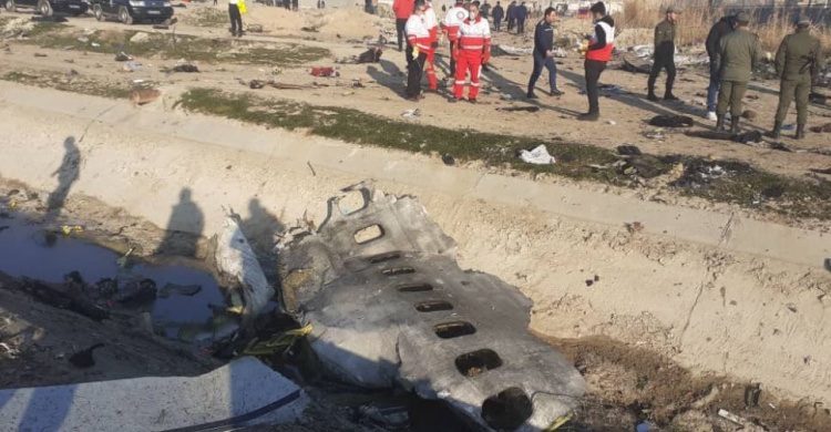 Крушение самолета МАУ в Тегеране: сообщается об 11 погибших украинцах