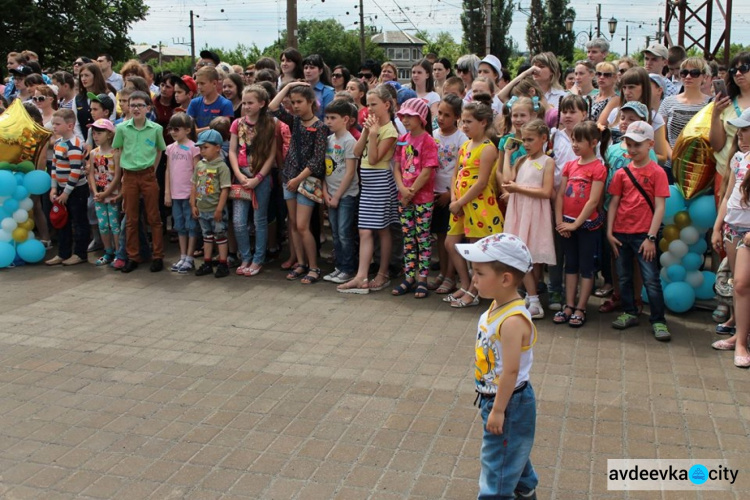 На Донетчине провели первый Всеукраинский железнодорожный  детский флешмоб (ФОТО)