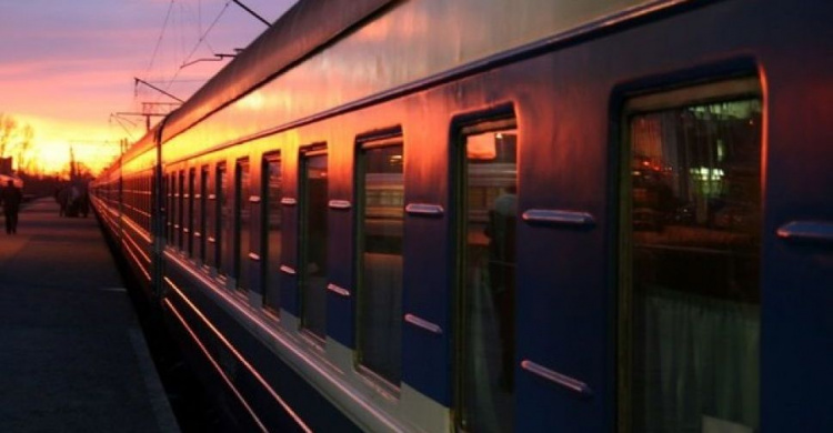 "Укрзализныця" назначила к 8 марта дополнительный поезд из Донецкой области в Харьков