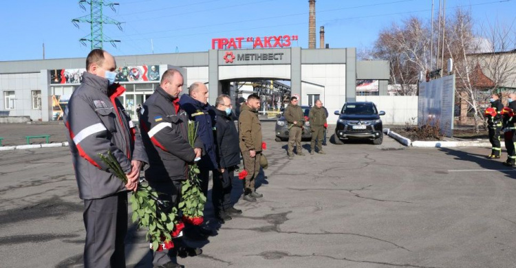 Співробітники Авдіївського коксохіму вшанували пам’ять загиблого рятувальника Дмитра Тритейкіна