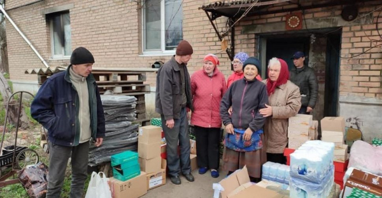Мешканцям селища Опитне доставили гуманітарну допомогу