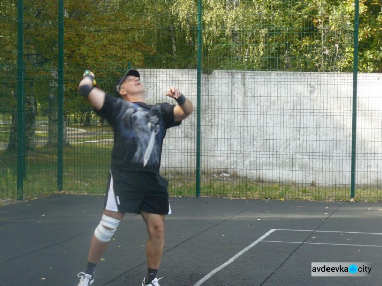 Теннисные баталии в Авдеевке продолжаются: определились полуфиналисты (ФОТО)