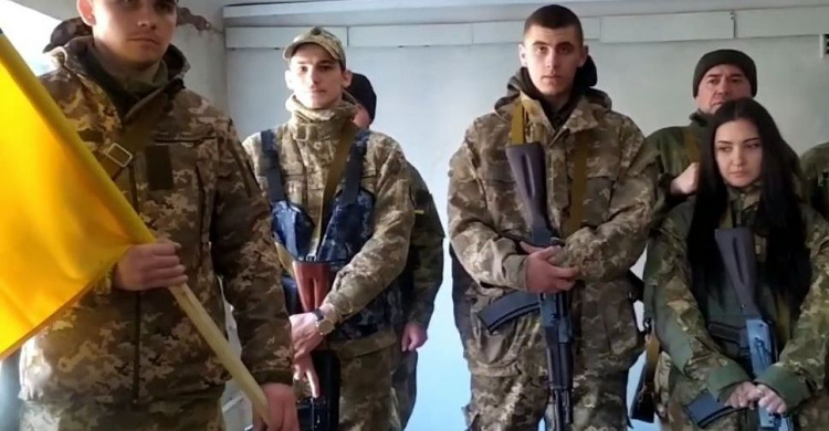 В Авдіївці новобранці тероборони прийняли присягу на вірність Україні
