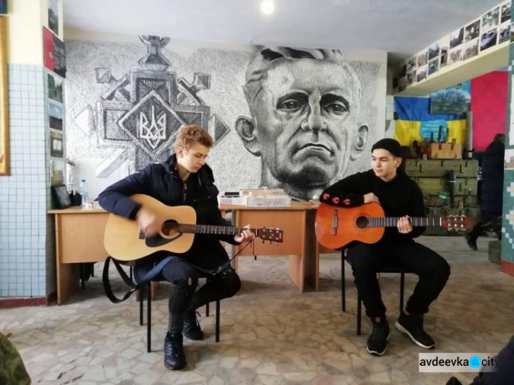 Авдіївці відвідали музей, створений бійцями 1-ї ОШР ДУК «Правий Сектор» у Новогродівці