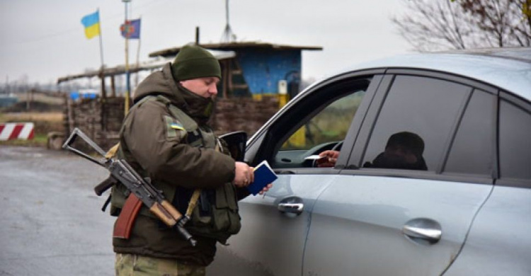 Полиция задержала на внутренних блокпостах в Донецкой области более 20 боевиков за неделю