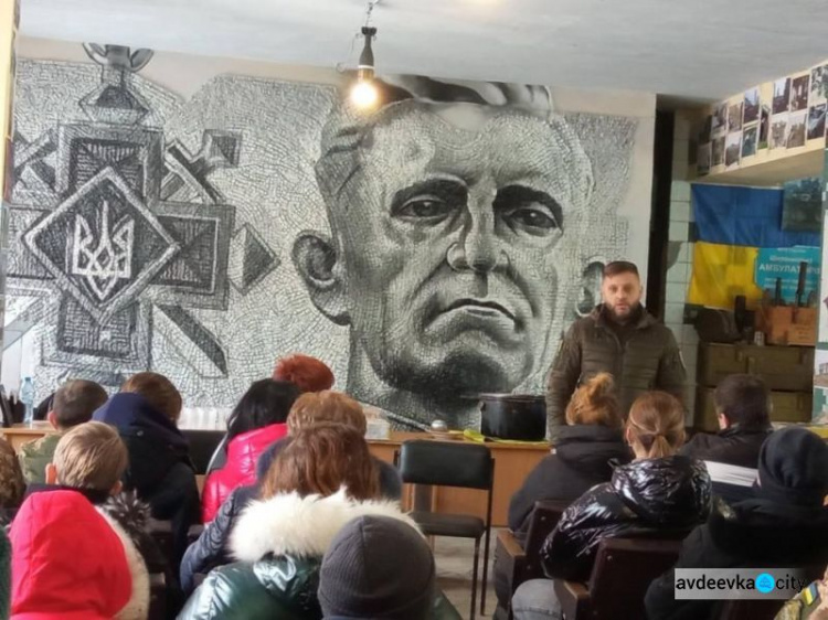 Авдіївці відвідали музей, створений бійцями 1-ї ОШР ДУК «Правий Сектор» у Новогродівці