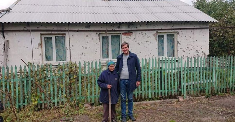 В донбасском прифронтовом поселке Опытное сгорела баба Маша: гражданских «киборгов» стало меньше