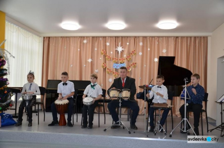 В оновленій концертній залі музичної школи пройшли два фестивалі дитячої творчості