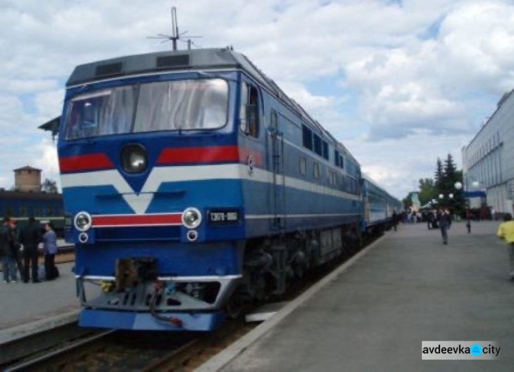Военные устроили стрельбу в поезде Киев-Константиновка: поезд задерживается на 6 часов